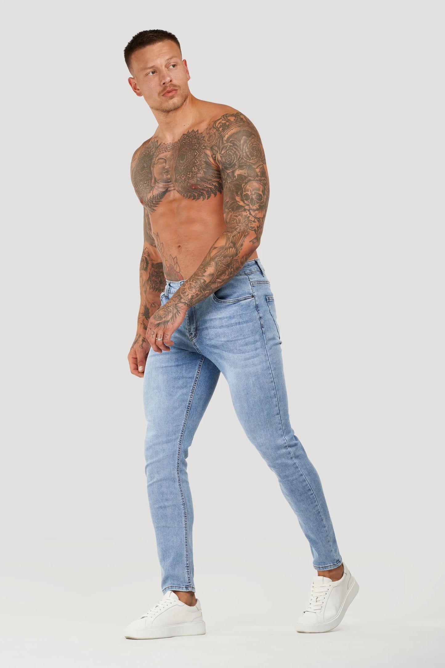 THE JAXON JEANS PALE BLUE